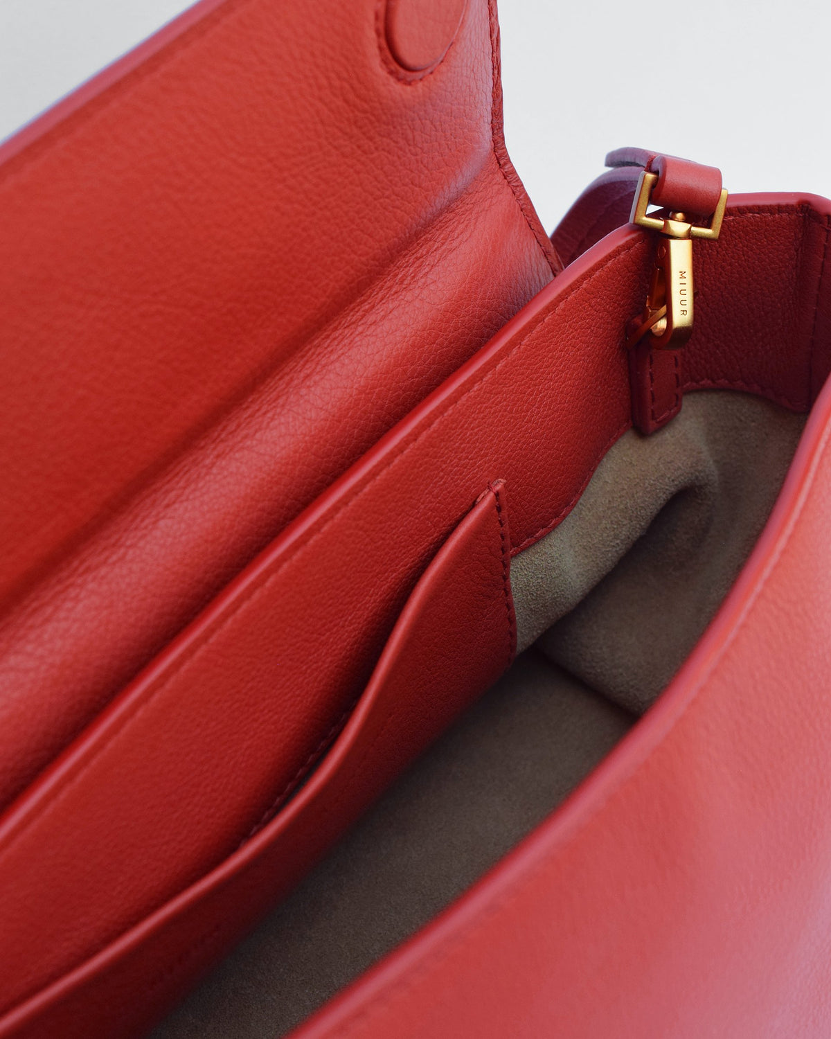 Ginza parrot red
