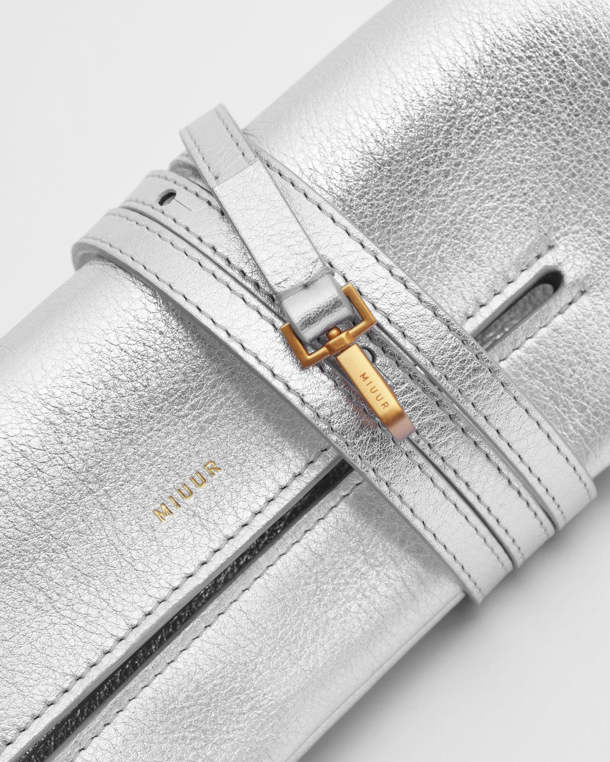 Fold metallic silver