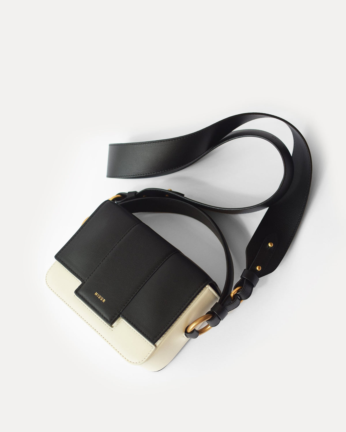 M duo black