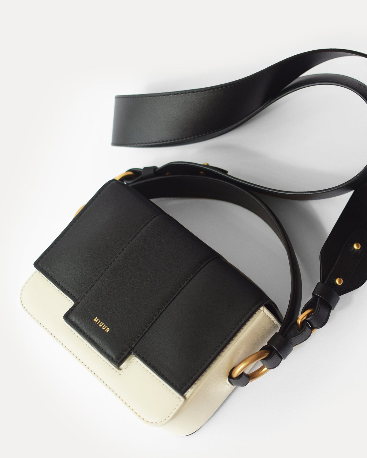 M duo black