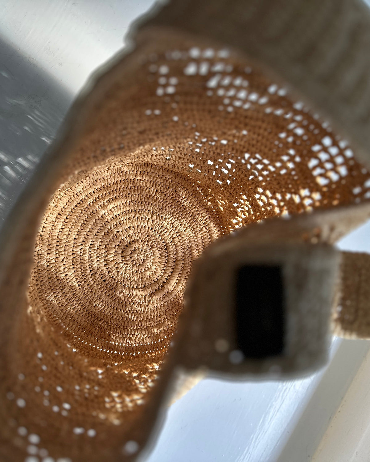 Nura raffia bucket
