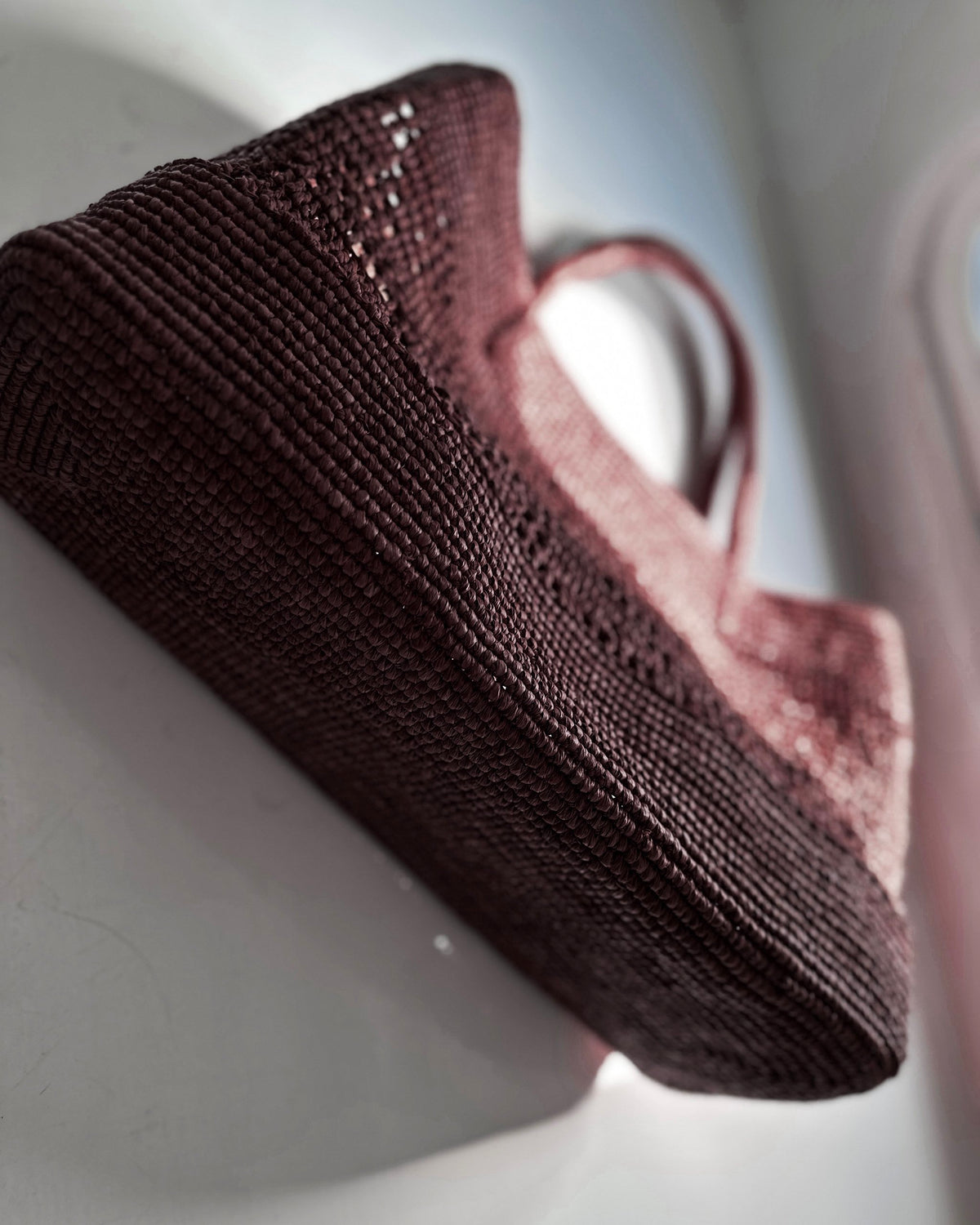 Nura raffia ébano